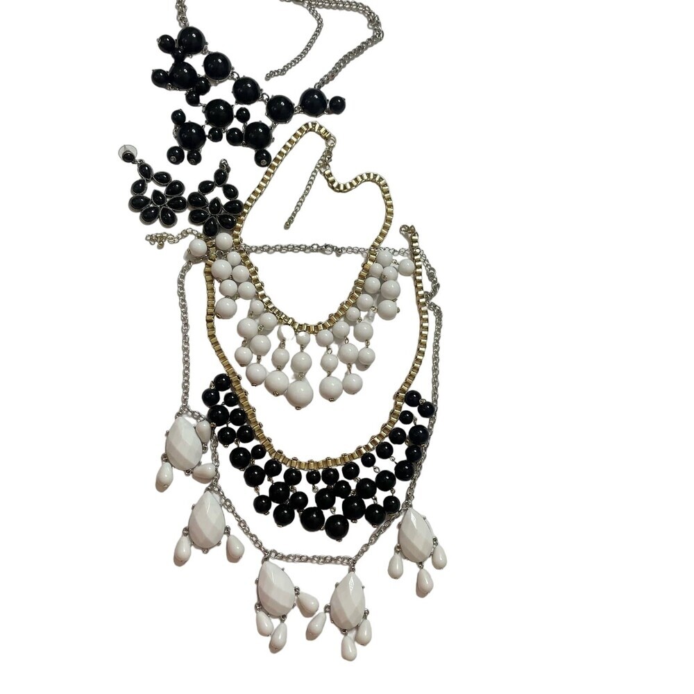 Set of 3 bubble necklaces 1 pair of earrings used black white costume Jewlery